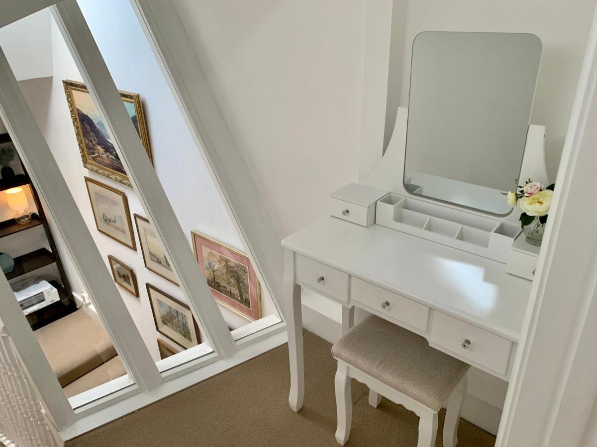 Lovely Newly Refurbished Apartment In Battersea London Exterior photo